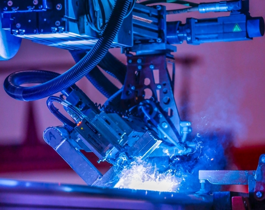 (Welding) Robot operator