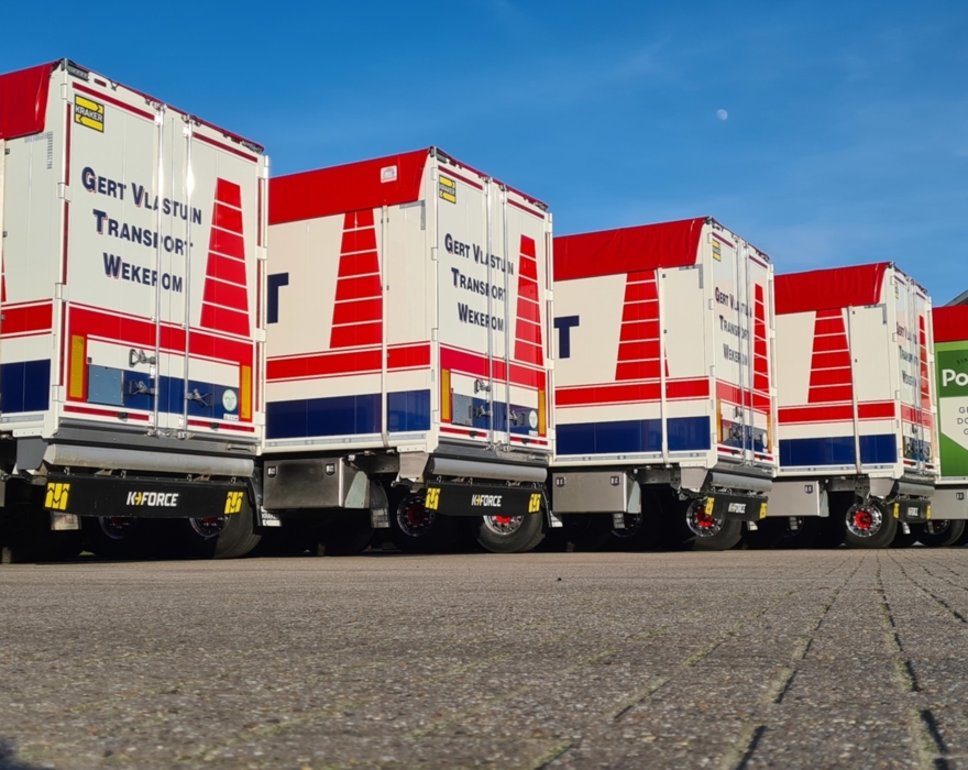 Gert Vlastuin Transport lavora con un nuovo paraurti ribaltabile