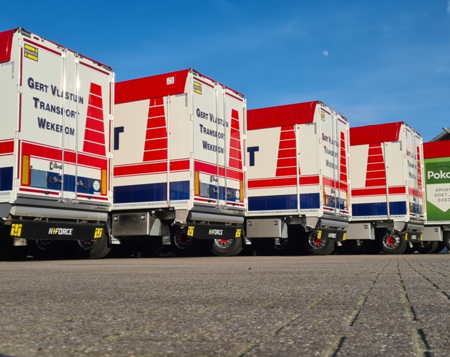 Компания Gert Vlastuin Transport уже эксплуатирует полуприцепы, оснащённые новым складным бампером
