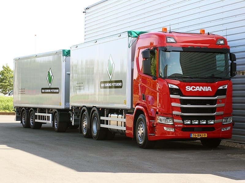 Combi, truck with trailer